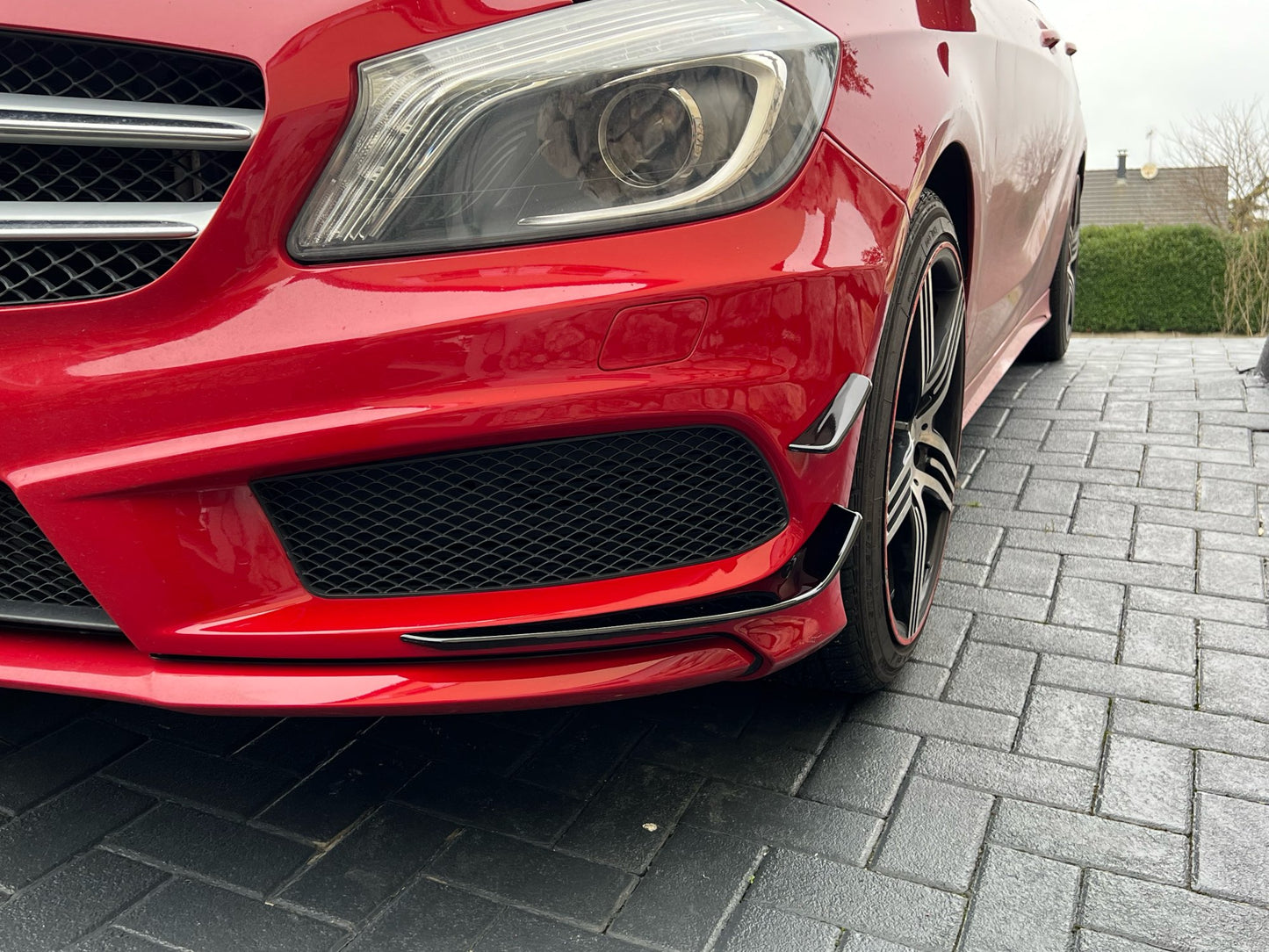 Personnalisez votre Mercedes w16