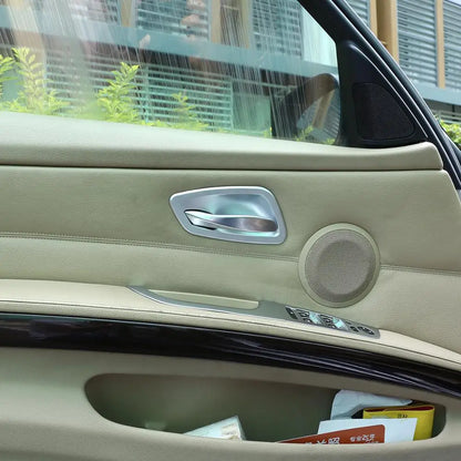 4 Peças capas puxador portas 2 opções BME E90 E91

4Pcs ABS Chrome/carbon fiber texture inner Door handle bowl decoration cover Car Accessories For BMW E90 3 series 2005 -2012