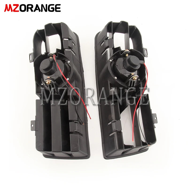 Kit Grelha Faróis Nevoeiro  VW Golf 4 MK4 GTi TDI 1997 1998-2006

Fog Lights LED Headlight for VW Golf 4 MK4 GTi TDI 1997 1998-2006 DRL Fog Lamp cover Racing Grill Lamp grille accessories