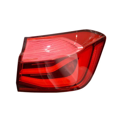 Farol BMW F30 2016-2018

LED Tail Light For BMW F30 2016-2018 Rear Tail Light Rear Brake Light Bumper Fog Light Car Accessories 63217369118 63217369117