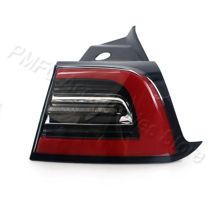 Farol Traseiro Direito ou Esquerdo Tesla

Reversing Lamp Rear Tail Light Outside For Car 1077397-00-G 1077398-00-F For Tesla Model 3 2017-2021 Asian And European Version