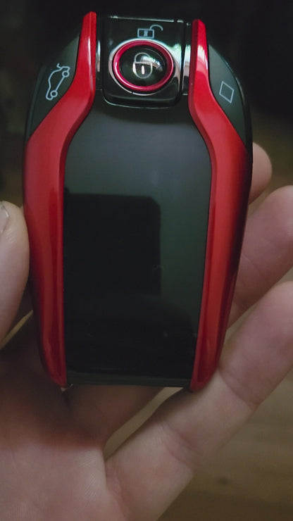 Personnalisez votre voiture avec cette clé LCD